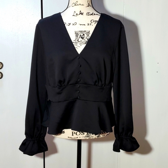 Express- Womens Black Blouse Ruffle Sleeve ends Vneck neutral whimsigoth Sz.L - Picture 1 of 5